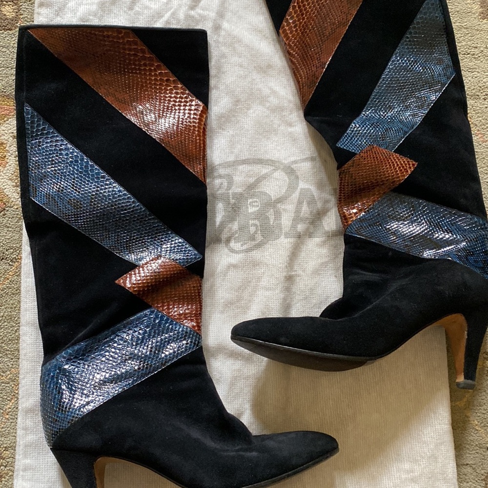 Beltrani Black Suede Knee high boot - Picture 6 of 8